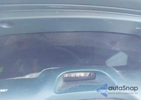 1995 Lincoln Town Car Signature/Spinnaker z USA, uszkodzony, nr VIN 1LNLM82WXSY688851